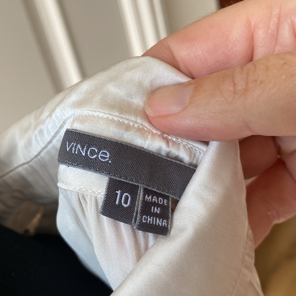 Off white Vince sleeveless blouse size 10 - Picture 9 of 11